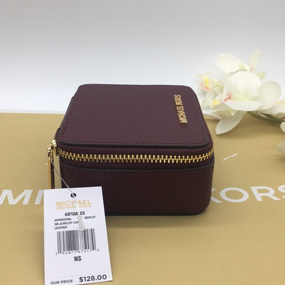 MICHAEL KORS GIFTABLES SM JEWELRY CASE MERLOT - Picture 5 of 8